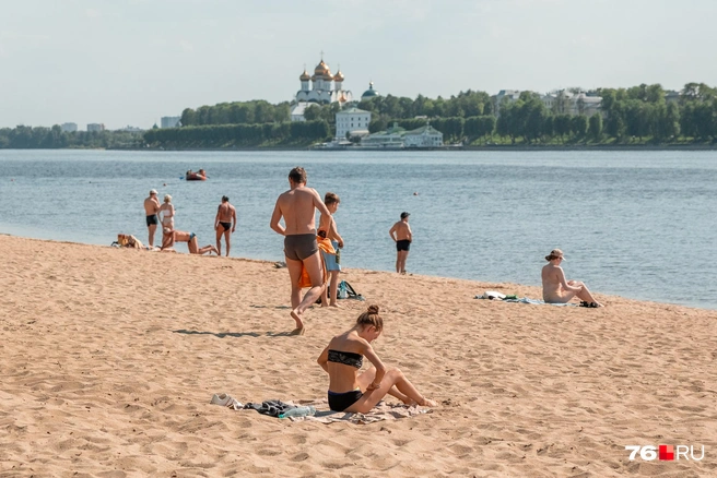 Открываются отличные виды на центральную набережную и Успенский собор  | Источник: Александр Куренной / 76.RU