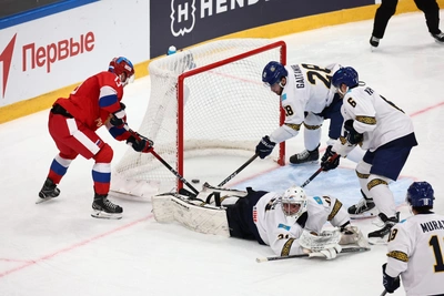 Российские хоккеисты разгромили Казахстан 9:0
