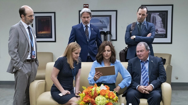 Сериал адаптация другого проекта «Гуща событий» (18+) | Источник: кадр из сериала «Вице-президент» (18+), реж. Кристофер Моррис, Армандо Ианнуччи, HBO, 2012 год