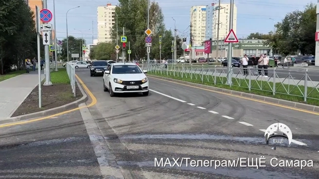 Первая гражданская машина на обновленной Дачной | Источник: ЕЩЁ Самара / T.me