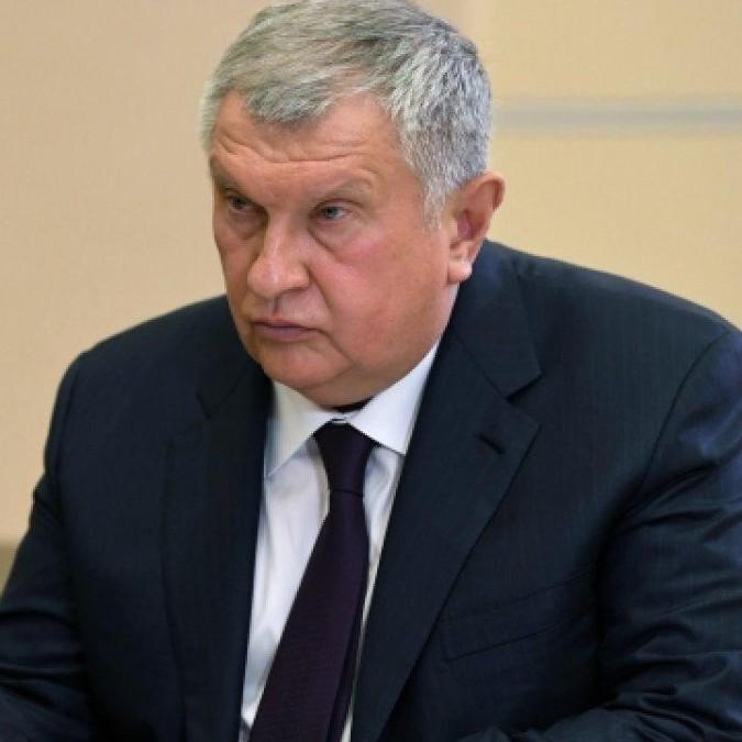 <p>Игорь Сечин</p>