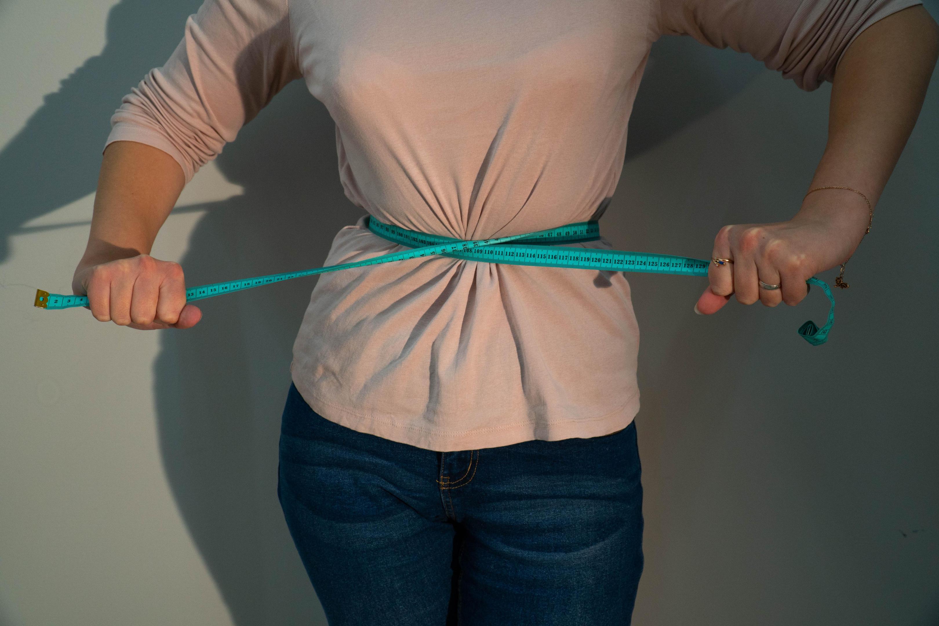 «Ежедневное взвешивание приводит к неврозам»: нутрициолог из Самары — как похудеть к Новому году и не довести себя до больницы