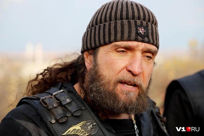 Хирург подчеркивает, что бойцы ушли на СВО добровольцами, по зову сердца и Родины | Источник: Константин Завриков / V1.RU