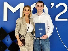 Сын Орловой растет завидным женихом — но пока живет с мамой