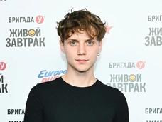 Мама Вани Дмитриенко о звездной болезни и личной жизни сына: «Он способен на многое ради девушки»