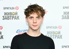 Мама Вани Дмитриенко о звездной болезни и личной жизни сына: «Он способен на многое ради девушки»