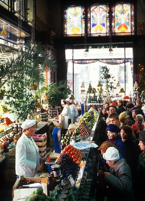Тайны пищевой промышленности Ленинграда. | Источник: Фото Юрия Белинского /Фотохроника ТАСС