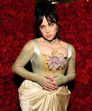 Билли Айлиш — 24: вспоминаем, как она выиграла девять «Грэмми» и два «Оскара»