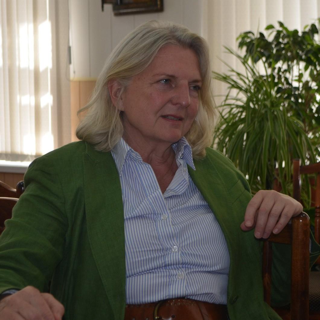 <p>Карин Кнайсль</p>