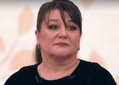 «Кольца лежат, платье сшито»: Анастасия Мельникова рассказала о смерти жениха накануне свадьбы
