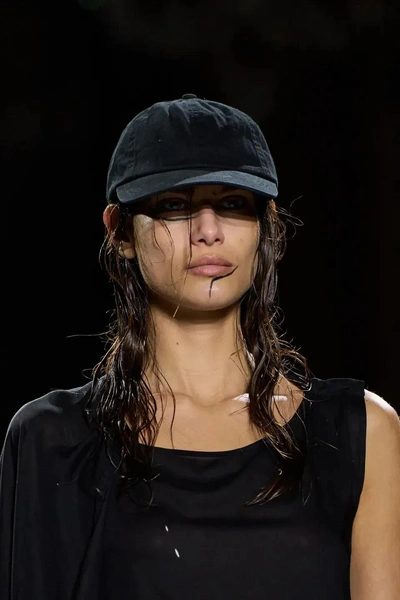Источник: Yohji Yamamoto