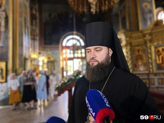 Епископ Игнатий провел первую службу в Слудской церкви в Перми | Источник: Вероника Свизева / 59.RU