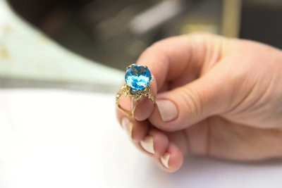 Имена мужчин, покупающих украшения дороже 100 тыс. рублей