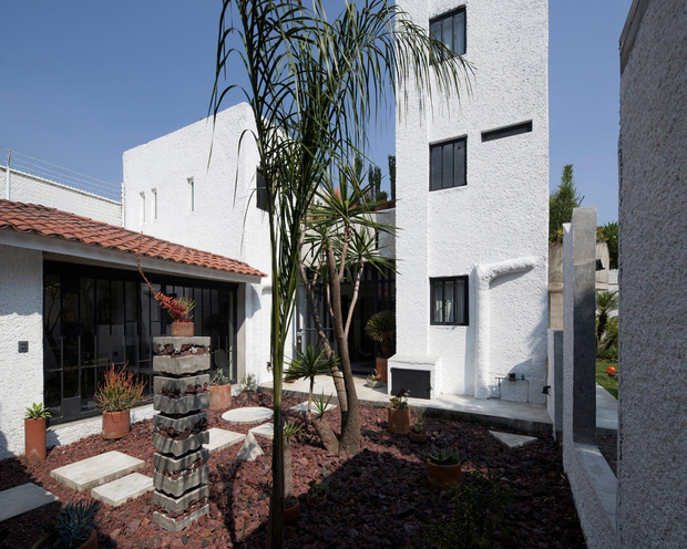 Бетонный дом архитектора Людвига Годфруа в Мексике