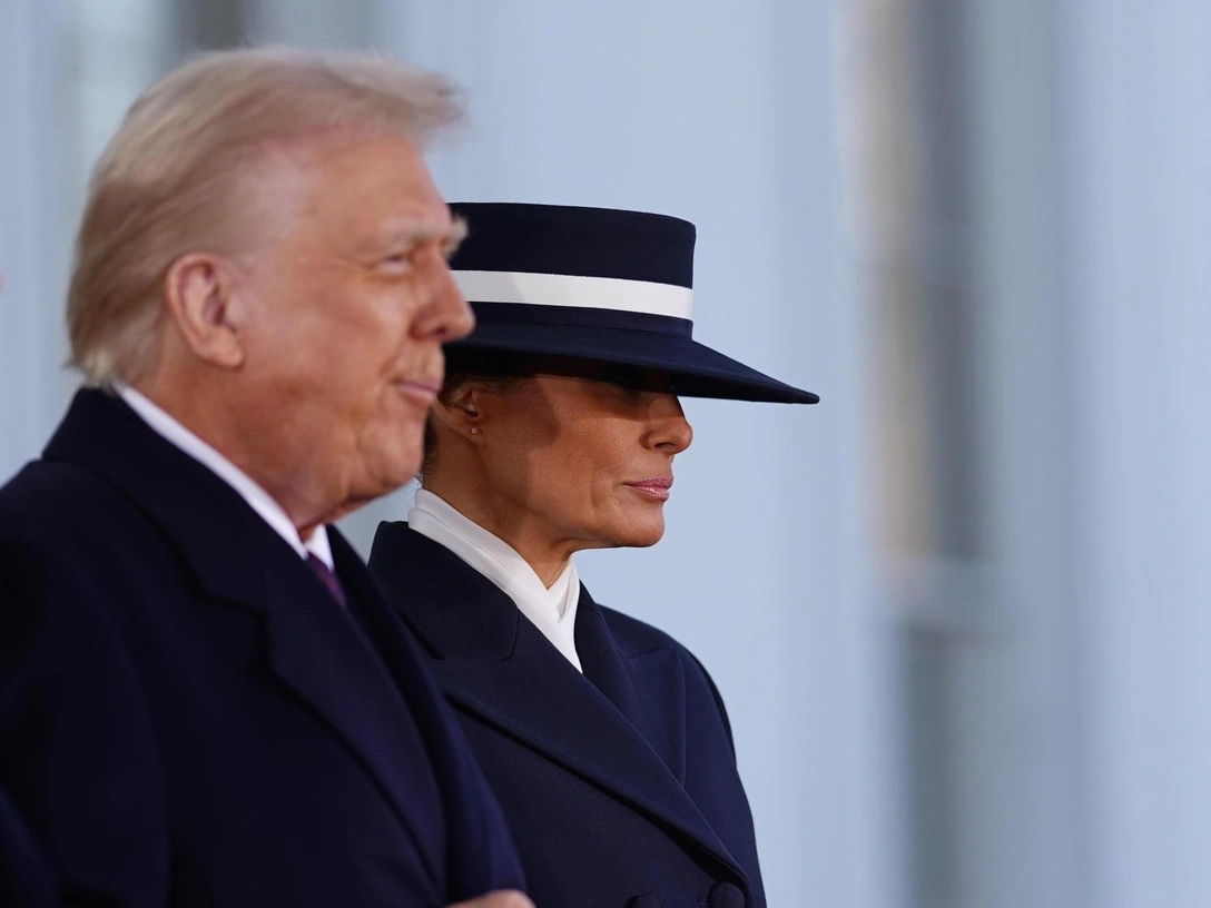Чуть не оставила без шляпы: почему Мелания Трамп хотела отказаться от главного аксессуара инаугурации | marieclaire.ru