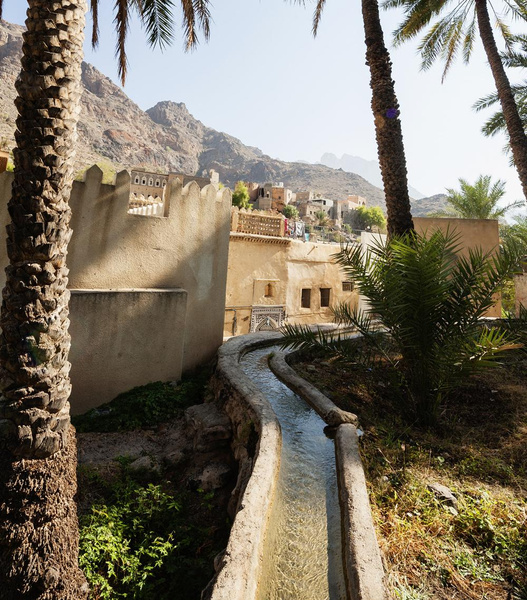 «Без воды — и ни туды и ни сюды»: как древняя ирригационная система афладж стала центром жизни в Омане