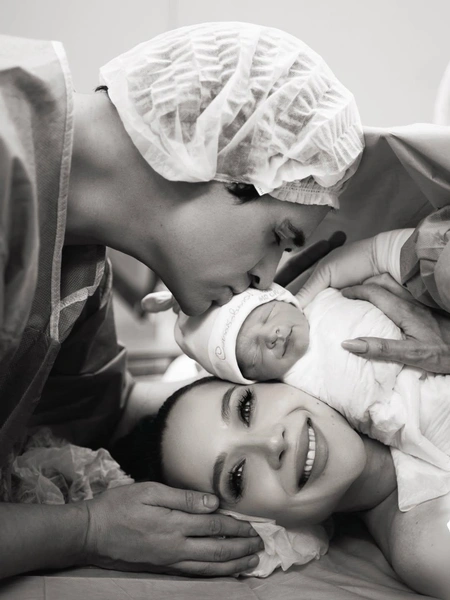 Луис Сквиччиарини и Валерия Чекалина (Лерчек) с сыном | www.starhit.ru