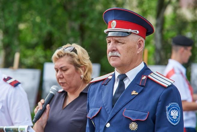 Ростовчанин Иван Маринец потребовал возбудить уголовное дело против Бобыльченко, лишив его права работать с детьми | Источник: Baklanov-korpus.ru