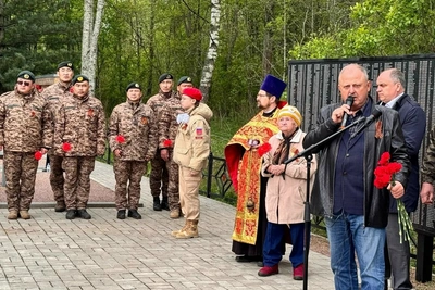 Захоронение останков советских воинов в Новгородской области