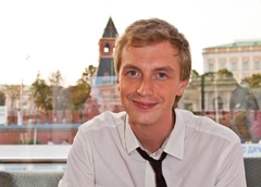 Алексей Гоман поделился секретом теплых отношений с Марией Зайцевой: «Не использовать детей в интригах»