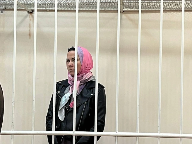 Матери, оставившей младенца у мусорных баков, предъявили обвинение в покушении на убийство. Подробности суда | Источник: Объединённая пресс-служба судов Санкт-Петербурга / Telegram