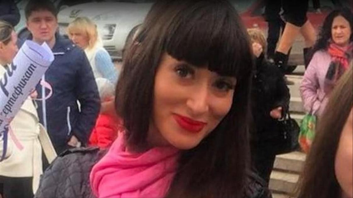 Шашты орыс әйелді жыныстық қатынасқа түсіріп жатыр. Тәж порно өзбек тәжік қазақ