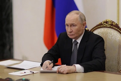 Путин ездит по Москве без мигалок и кортежа