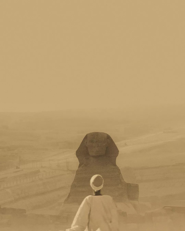 Лунное безмолвие: сфинксы, пирамиды и пустыня в необычном фотопроекте