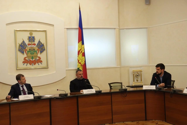 Участники совещания подробно остановились на особенностях культивирования различных сортов винограда | Источник: пресс-служба Законодательного собрания Краснодарского края