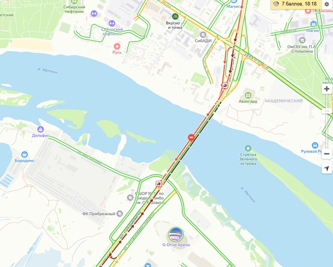 Быстро проехать по мосту вряд ли получится | Источник: ngs55.ru/maps-traffic