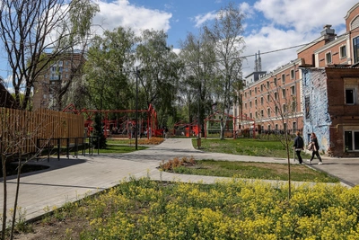 Свердлова или СвердлОва: как правильно произносить название сквера?