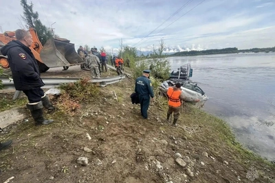 Подросток пропал после ночного ДТП на реке Чара