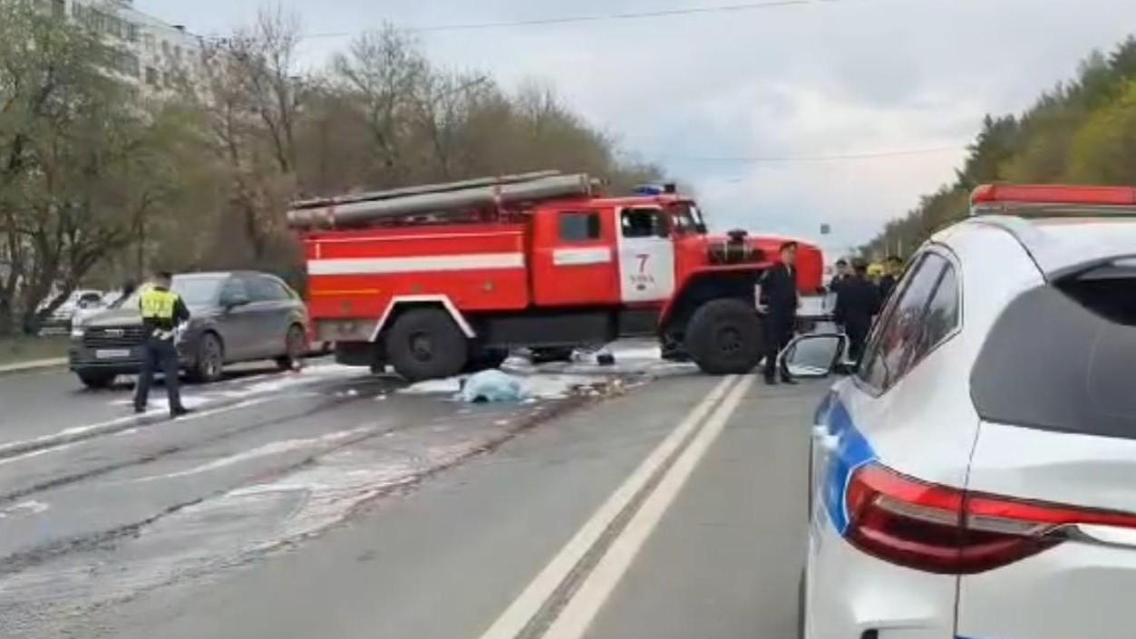 Опубликовано видео смертельного ДТП с пожарной машиной 