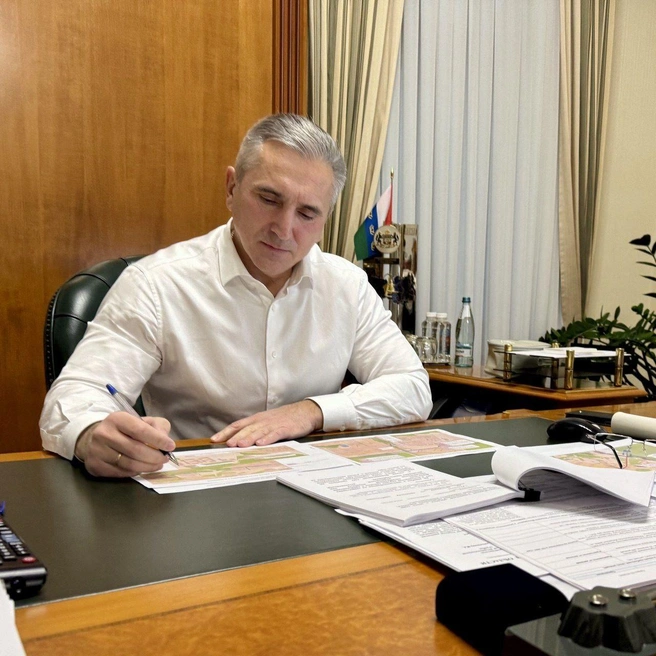 «Нужно немножко потерпеть». О чём губернатор Тюменской области говорил с жителями в прямом эфире — онлайн-хроника | Источник: Александр Моор / T.me