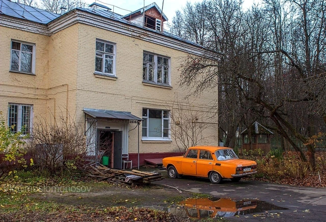 В домах до последнего продолжали жить люди | Источник: «Интеллигентный Ломоносовский» / Vk.com