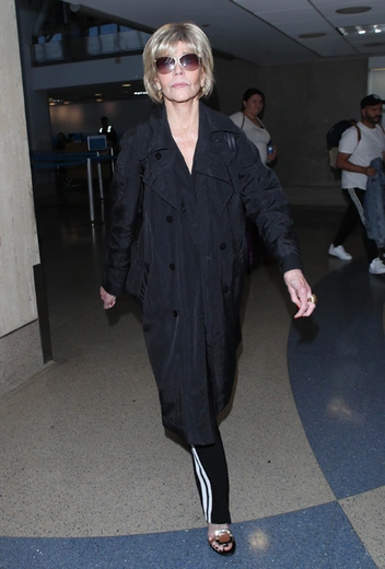 Джейн Фонда в Лос-Анджелесе, 2 августа | marieclaire.ru