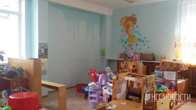 Минимум может быть 14 градусов, да и то в коридоре. В спальнях должно быть не меньше +18...+24 | ngs24.ru