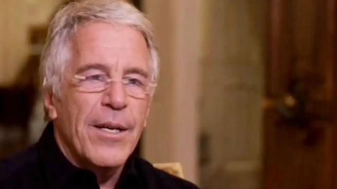 Редкое интервью Эпштейна со Стивом Бэнноном было среди новых материалов. | Источник: Justice Department