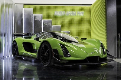 Три гиперкара-рекордсмена в Екатеринбурге