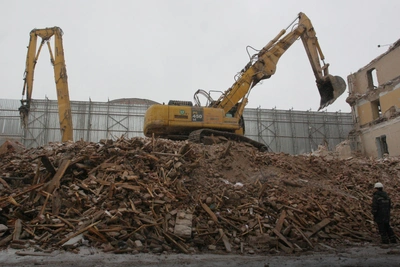 Жалобы туляков на ночное строительство у Мосинского техникума