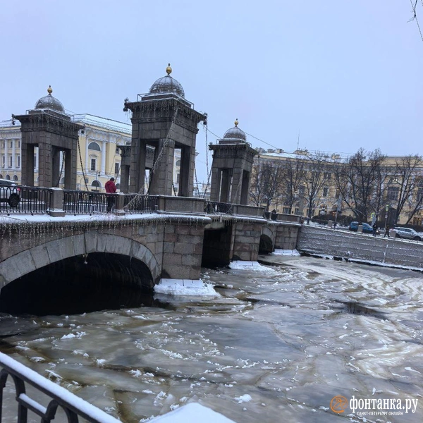 Источник: Любовь Хмелевская/(От) Личный Петербург