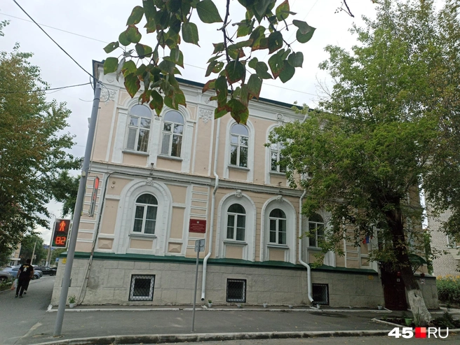 Это здание связано с именем Петра Ершова | Источник: Анна Сарапульцева /45.RU