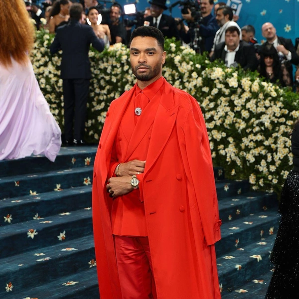 Реге-Жан Пейдж в Brioni | Источник: Getty Images