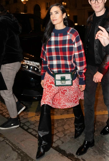 Дженнифер Коннелли в Париже, 5 марта | marieclaire.ru