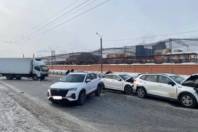 Массовая авария спровоцировала пробку в Челябинске