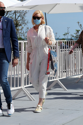 «Рабочий» комбинезон + кеды Gucci: как выглядит Кейт Бланшетт между красными дорожками