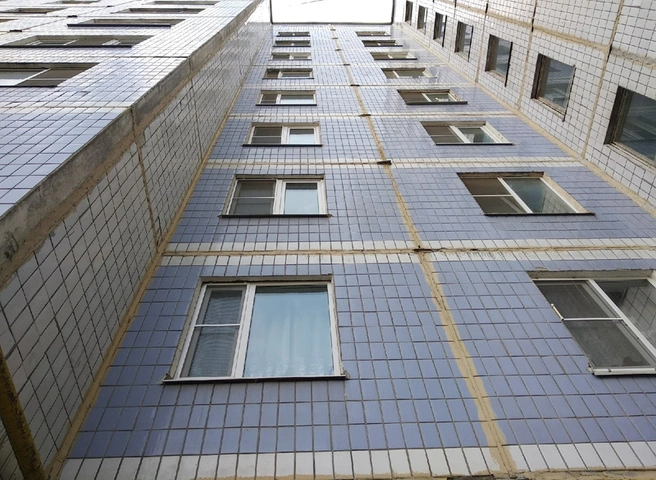 В Рязани мужчина впал в кому после падения с третьего этажа | ya62.ru