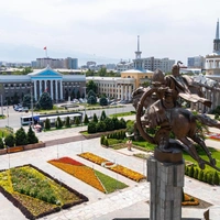 Строятся небоскребы, едут гастарбайтеры: как Кыргызстан озолотился благодаря санкциям Запада против России