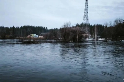 Талые воды размыли дорогу в алтайском селе