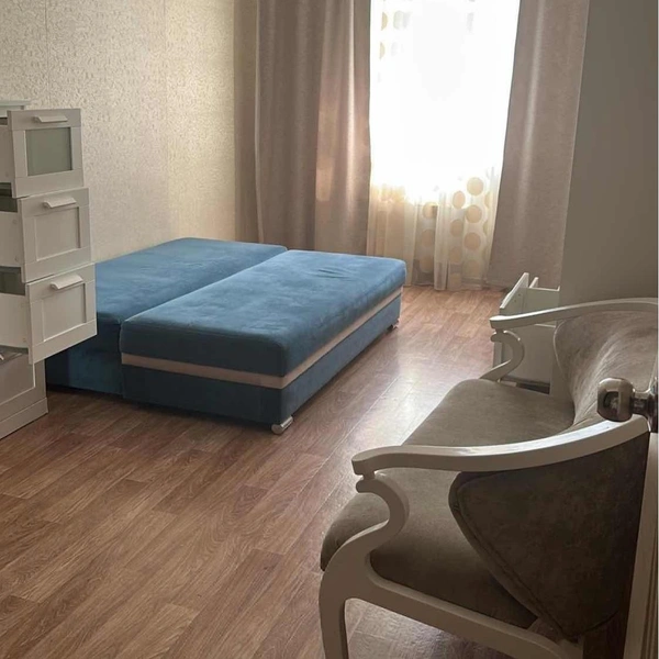 Антикварный диванчик  | Источник: DoskaYkt